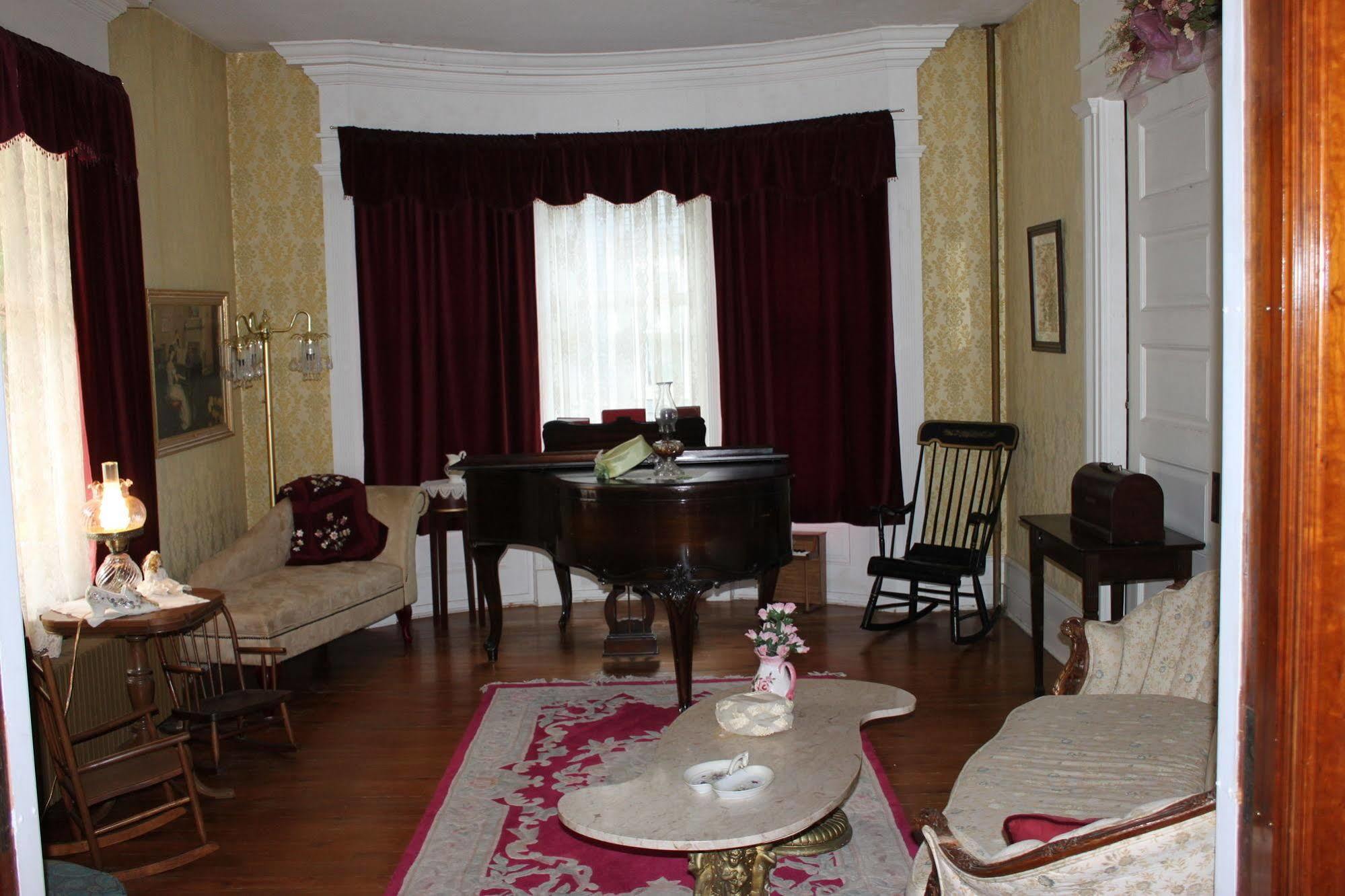 Victorian Charm Inn Towanda Dış mekan fotoğraf